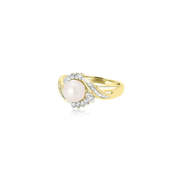 Grazia Pearl Diamond Ring